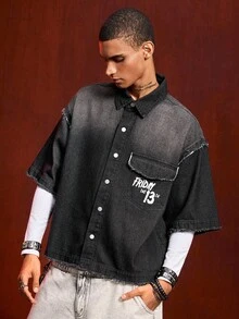 ROMWE MEN Friday the 13th X ROMWE 男式字母和面具印花水洗毛边翻盖口袋牛仔衬衫 - 黑色 - 查看 2