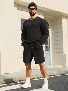 DAZY Solid Black Shorts Paired With Men's Knit Suit, Spring/Autumn
