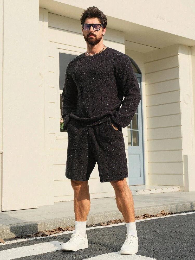 Solid Black Shorts Paired With Men's Knit Suit, Spring/Autumn