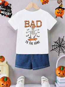 SHEIN 青少年男孩休闲时尚趣味万圣节骷髅滑板字母图案基本款短袖圆领 T 恤、万圣节“Bad To The Bone”字母标语白色 T 恤、Spooky Season 万圣节上衣 - 白色 - 查看 2