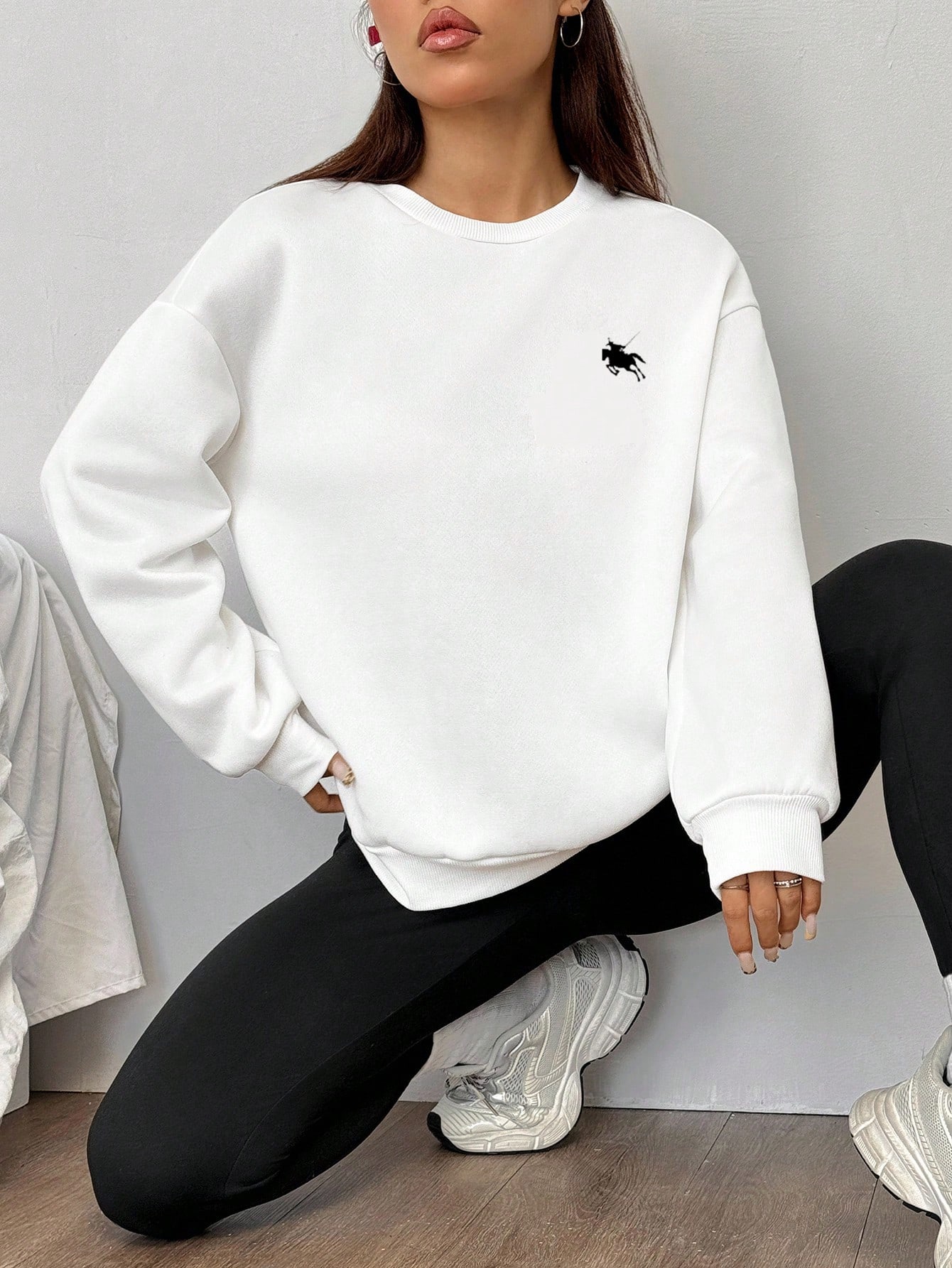 SHEIN EZwear مجموعة من 2 قطعة: بلوزة رياضية فضفاضة بياقة طاقم وبنطلون ضيق