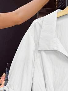 Flirla 大码女式纯色前扣系带休闲短袖上衣 - 白色 - 查看 3