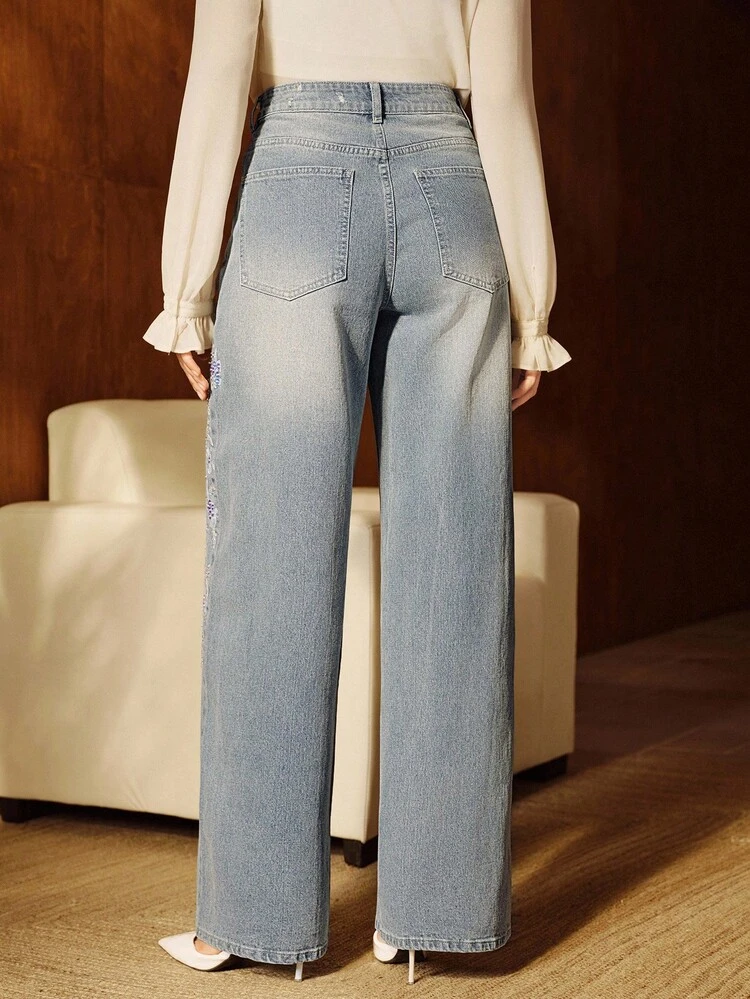 Embroidered Floral Pocket Straight-Leg Jeans