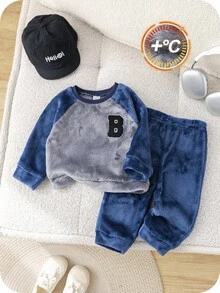 SHEIN 2pcs/Set Baby Boy Blue Fluffy Long Sleeve Homewear Set,Autumn Baggy Carrer Day Back-To-School Thermal Outfit,Unisex Baby Winter Clothes For Christmas - Multicolor - View 1