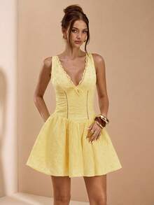 SHEIN BAE Vestido dulce de verano con cuello en V, manga de encaje floral, unicolor, plisado en el pecho y ribete de encaje en color amarillo crema, de las Hermanas Garcia