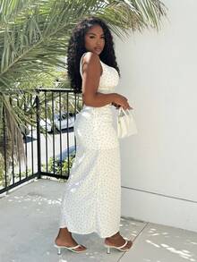 Alexandranx 纹理碎花 V 领收腰 A 字形长裙 - 白色 - 查看 6