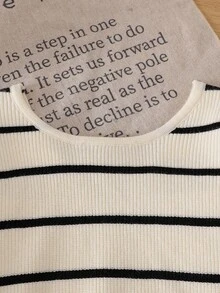 2025 Autumn/Winter New Stylish Girls Sweaters, V-Neck Bowknot Striped Long Sleeve Loose Knitted Pullover Sweater, Versatile & Elegant Design, Suitable For Daily Wear, Outings And Travels In Autumn/Winter Fall - Apricot - View 5