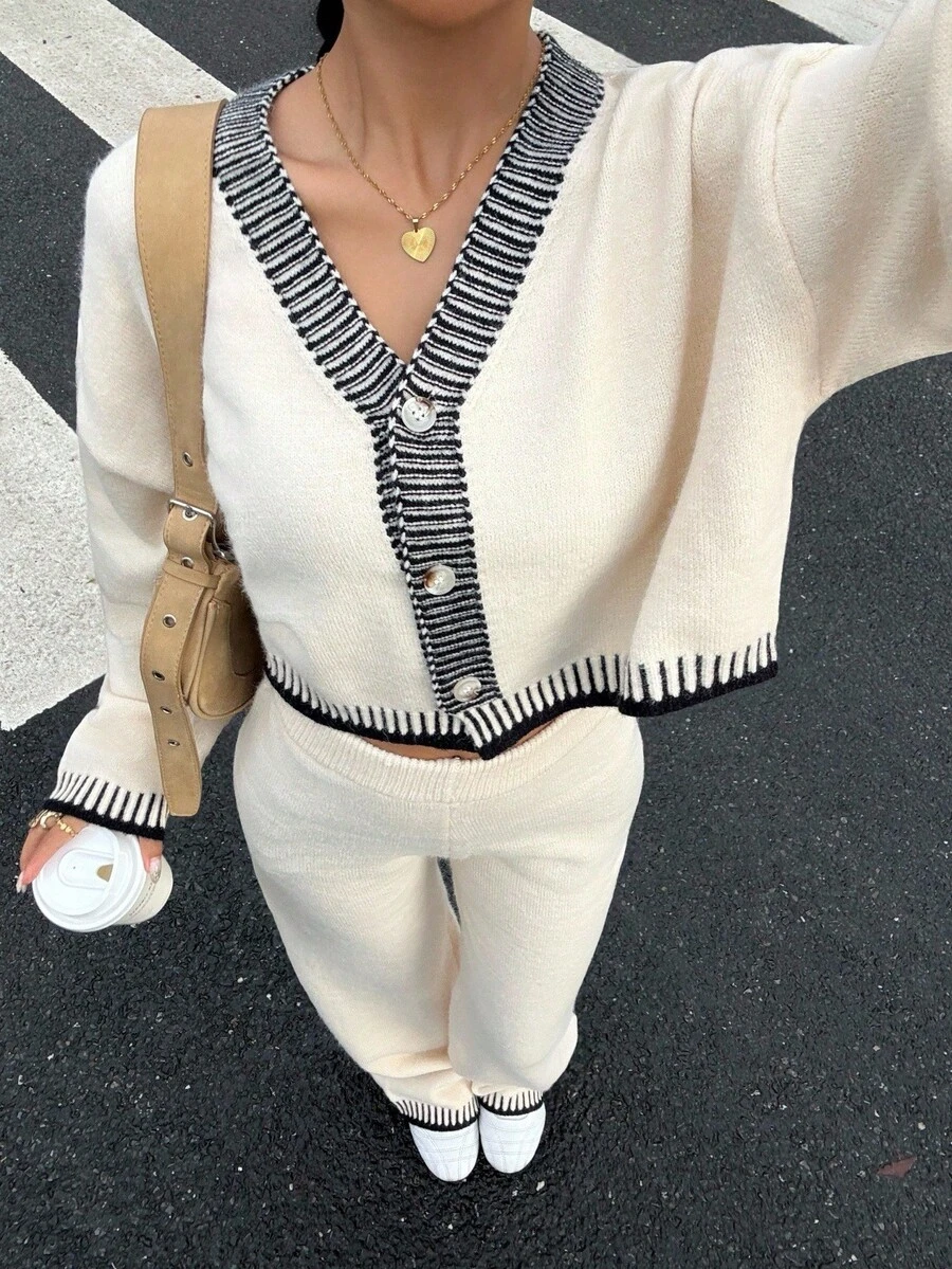 Muchica 2 件女式条纹 V 领落肩长袖纽扣开衫和针织裤套装，秋冬 - 杏色 - 查看 1