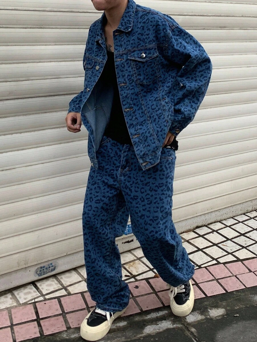 Manfinity EMRG 男士豹纹休闲长袖夹克和牛仔裤套装中性款 Z 世代印花蓝色 OVERSIZE 街头秋季服装 - 中等水洗藍 - 查看 1