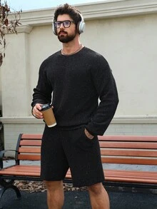 DAZY Solid Black Shorts Paired With Men's Knit Suit, Spring/Autumn