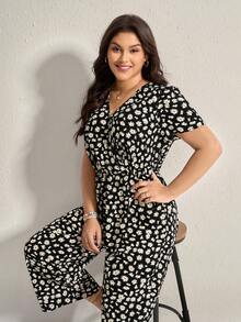 Comfylo 大码女式雏菊印花重叠 V 领短袖阔腿连体裤，适合度假、夏季 - 黑色 - 查看 6