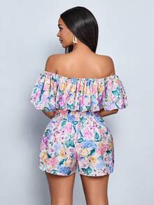 SOLERSUN 女士优雅度假花卉印花露肩荷叶边灯笼袖上衣和热带花卉印花休闲短裤 2 件套，适合日常穿着和度假装