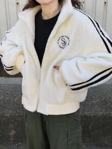 FRIFUL 女士米色立领撞色条纹毛边宽松休闲百搭常规外套，适合秋季作为女式外套穿着 - 米色 - 查看 4