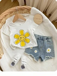 SHEIN Bộ áo thun tay ngắn họa tiết hoa và quần short denim cho bé gái, dễ thương và đa năng cho mùa hè - Nhiều màu - Xem 3