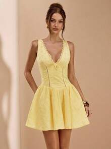 SHEIN BAE Vestido dulce de verano con cuello en V, manga de encaje floral, unicolor, plisado en el pecho y ribete de encaje en color amarillo crema, de las Hermanas Garcia
