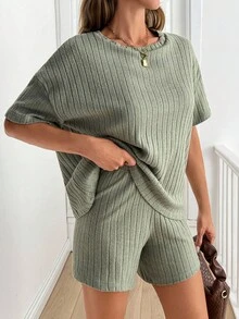SHEIN Tall Tall Size Women Casual Drop Shoulder Tee & Biker Shorts - Green - View 3