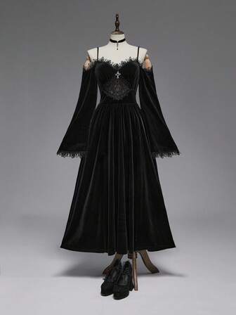 EDITION Gotischer dunkler Stil Halloween Outfit, Palastkirche Stickerei Off-Shoulder Kleid mit weiten Ärmeln, hohem Schlitz und Samtbesatz in Große Größen