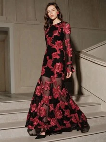 Savoree 白色优雅浪漫精致花卉刺绣露背鱼尾紧身连衣裙新年服装长款女装 - 查看 1