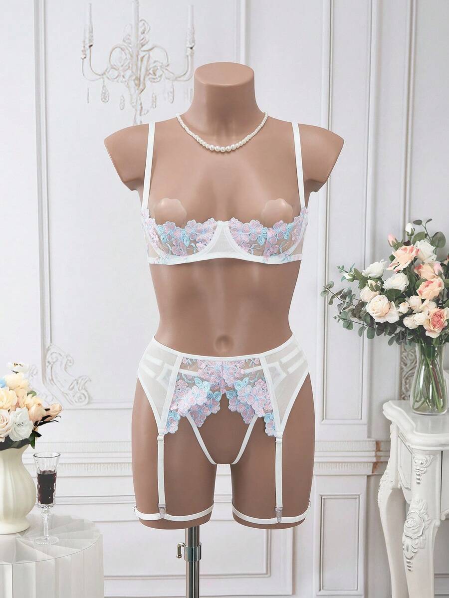 SHEIN 7 件/套女士性感内衣：刺绣网眼上衣 + 丁字裤 + 腰带 + 2 个腿环 + 2 个乳贴 - 彩色 - 查看 1