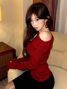 DAZY 柔软复古露肩设计修身毛衣，适合圣诞节和新年女士穿着 - 酒紅色 - 查看 7