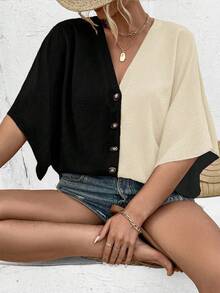 EMERY ROSE Plus Size Women's Black Elegant Summer Everyday V-Neck Raglan Sleeve Button Decor Beach Resort Jacquard Versatile Blouse With Design Details - Multicolor - View 4