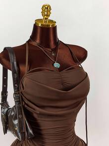 Y2K Amplova 无袖褶皱迷你裙，带挂脖领口和大露背交叉带设计，女式迷你连衣裙 - 紫紅色 - 查看 5