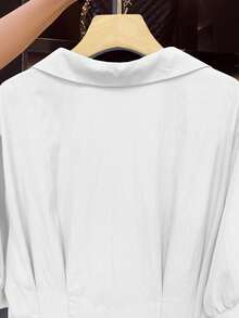 Flirla 大码女式纯色前扣系带休闲短袖上衣 - 白色 - 查看 5