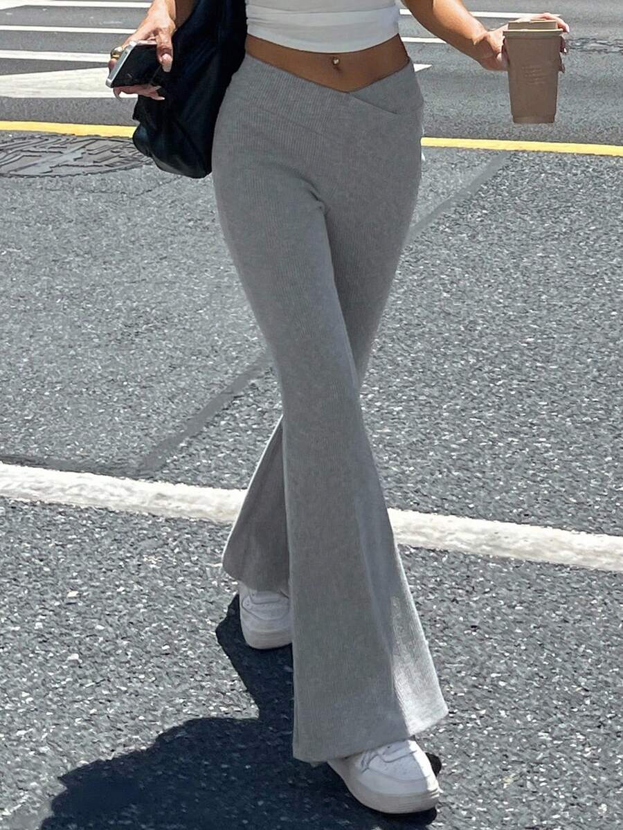 DAZY 女式交叉腰合身喇叭瑜伽裤 - 灰色 - 查看 1