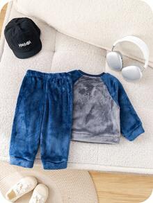SHEIN 2pcs/Set Baby Boy Blue Fluffy Long Sleeve Homewear Set,Autumn Baggy Carrer Day Back-To-School Thermal Outfit,Unisex Baby Winter Clothes For Christmas - Multicolor - View 2