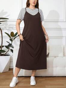 SHEIN LUNE 大码夏季休闲条纹 T 恤和纯色吊带背心连衣裙 2 件套 - 巧克力棕 - 查看 5