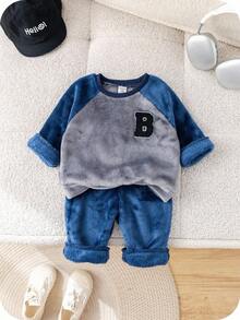 SHEIN 2pcs/Set Baby Boy Blue Fluffy Long Sleeve Homewear Set,Autumn Baggy Carrer Day Back-To-School Thermal Outfit,Unisex Baby Winter Clothes For Christmas - Multicolor - View 8
