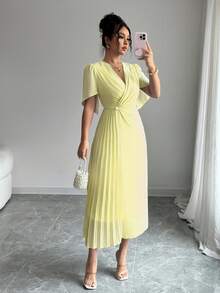 Rafferiza Solid Color Chiffon Fashionable Cinched Waist Elegant Pleated Dress - Yellow - View 3