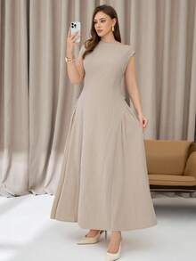 Auralis Váy xếp ly trơn màu không tay cỡ lớn - Màu be - Xem 4