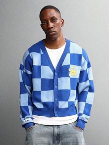 SUMWON Cardigan de Botões com Ajuste Crop em Estilo Xadrez Bicolor, Suéter de Tricô Estilo Universitário com Decote V Clássico, Camada Casual Leve de Malha para Outono e Inverno - Azul - Visão 3