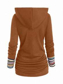 EMERY ROSE Camiseta gráfica de mujer con botones y pliegues en patchwork