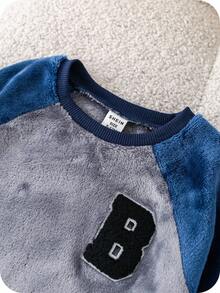 SHEIN 2pcs/Set Baby Boy Blue Fluffy Long Sleeve Homewear Set,Autumn Baggy Carrer Day Back-To-School Thermal Outfit,Unisex Baby Winter Clothes For Christmas - Multicolor - View 4