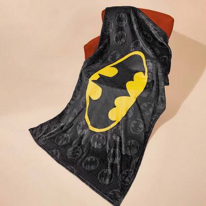 BATMAN X SHEIN 1pc Thickened Flannel Blanket With Black Print, Soft & Warm, Anti-Shedding, Multi-Size, Suitable For Sofa, Bed, Napping