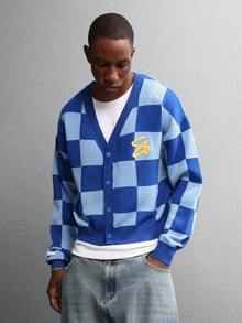 SUMWON Cardigan de Botões com Ajuste Crop em Estilo Xadrez Bicolor, Suéter de Tricô Estilo Universitário com Decote V Clássico, Camada Casual Leve de Malha para Outono e Inverno - Azul - Visão 1