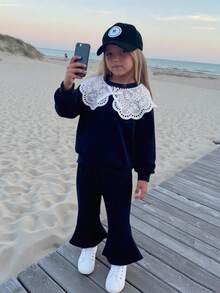 Genkimix Kids Bộ 2 món thời trang cho bé gái gồm áo nỉ tay phồng cổ tròn thêu họa tiết bướm màu trắng và quần ống rộng cạp chun, trang phục thể thao thường ngày, bộ quần áo mùa xuân/thu cho bé gái, quần áo bé gái, bộ áo cổ ren, bộ áo nỉ cổ ren, quần áo bé gái mùa thu đông. - Xanh đậm - Xem 4