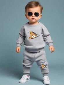 SHEIN Playful Pals 2pcs Baby Boy Casual Cute Bear Graphic Crew Neck Sweatshirt Set, Suitable For Autumn, Winter, Spring Baby Sportswear Baby Sweat Outfits Toddler Bear Outfit Baby Tracksuit Baby Boy Clothes Baby Boy Streetwear Toddler Clothes Fall - Grey - View 1