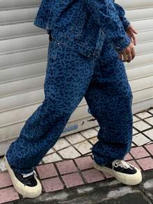 Manfinity EMRG 男士豹纹休闲长袖夹克和牛仔裤套装中性款 Z 世代印花蓝色 OVERSIZE 街头秋季服装 - 中等水洗藍 - 查看 4