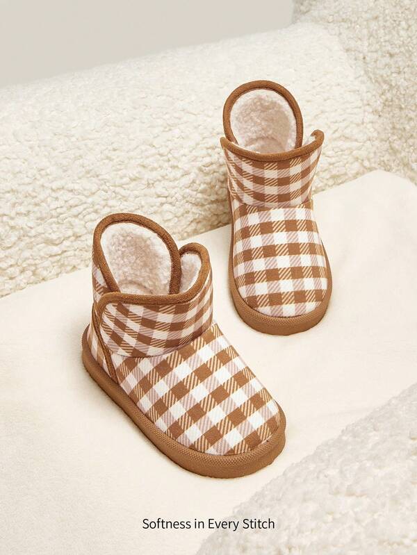Cozy Pixies 1 Pair Baby Girls' Beige Plaid Slip-On Flat Ankle Boots, Comfortable Thermal Lined Warm Casual Snow Boots For Winter Everyday & Outdoor Activities