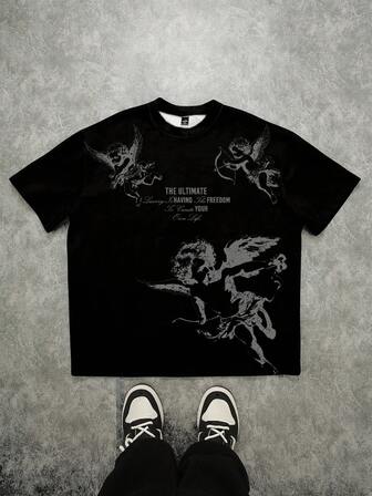 Manfinity Roghcode Camiseta suelta con estampado gráfico todo sobre para hombre talla grande con eslogan de ángel casual