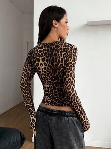 Coolane Women's Fall Vintage Going Out Streetwear Leopard Graphics Comfortable Stretchy Long Sleeve V-Neck T-Shirt,Leopard Print Top,Cheetah Print Top,Leopard Print Top - Multicolor - View 2