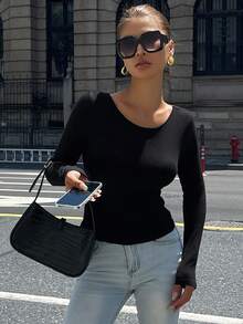 DAZY 性感修身短版上衣，露背繫帶設計，拼接色長袖女款T恤，適合秋季校園穿搭 - 黑色 - 查看 6