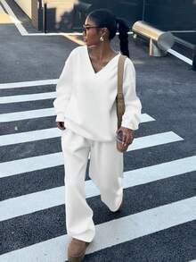 SHEIN EZwear 2 pezzi Set di felpa oversize con scollo a V e pantaloni in pile morbido, elasticizzato e ampio, casual per autunno/inverno - Bianco - Visualizzare 1