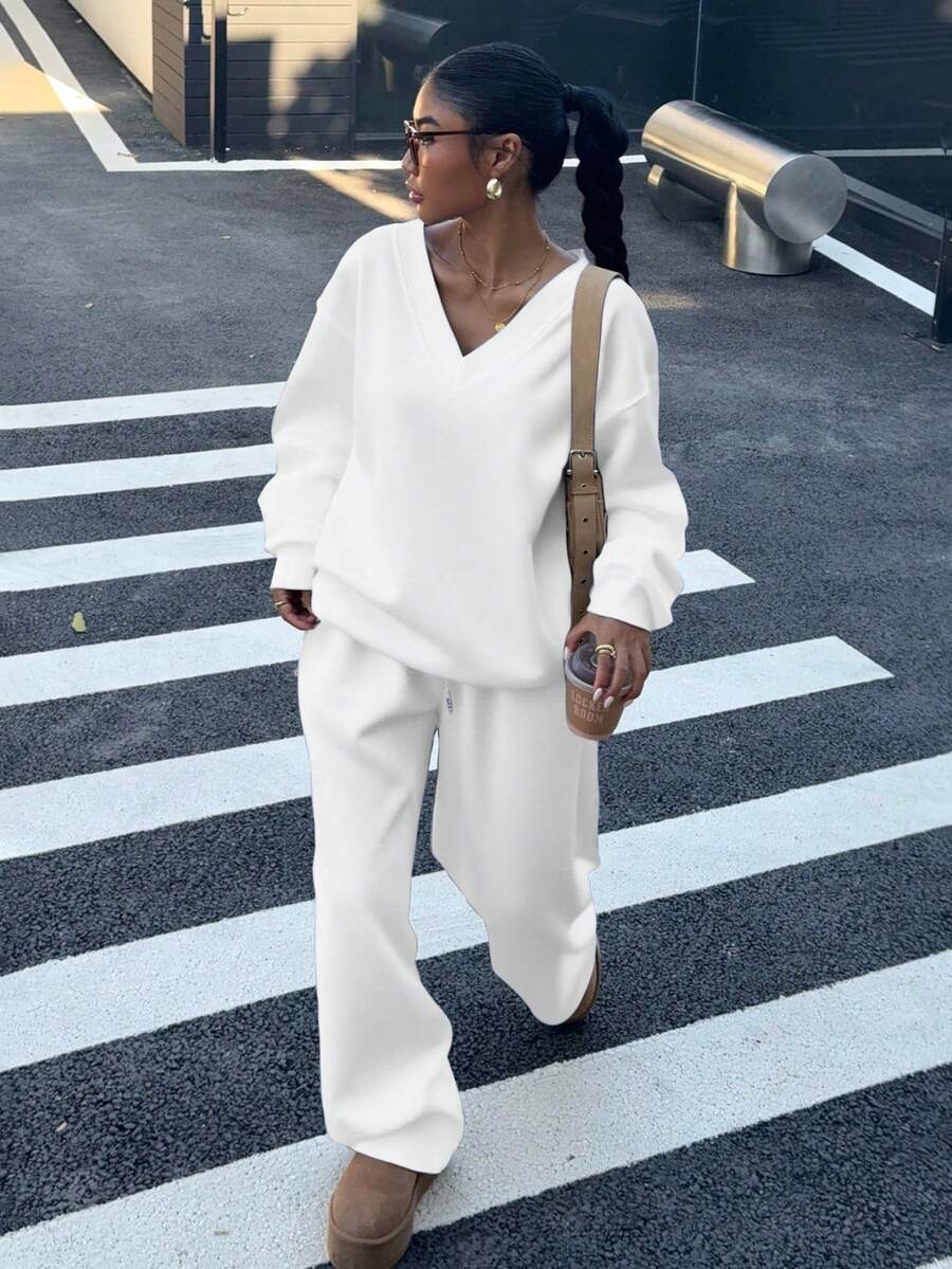 SHEIN EZwear 2 pezzi Set di felpa oversize con scollo a V e pantaloni in pile morbido, elasticizzato e ampio, casual per autunno/inverno - Bianco - Visualizzare 1