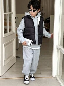 SHEIN Conjunto de 3 piezas para niños/preadolescentes: Abrigo sin mangas con parche de letra en cuello alto, Sudadera holgada con capucha de manga larga de unicolor, Pantalones con cordón de unicolor. Adecuado para ir y venir, escuela, uso diario casual, viajes, deportes, primavera/verano/otoño/invierno