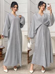 SHEIN Najma Váy kẻ sọc dài tay dáng rộng, thắt nút sau lưng kiểu chéo dành cho nữ - Đen và trắng - Xem 2