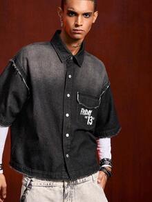 ROMWE MEN Friday the 13th X ROMWE 男式字母和面具印花水洗毛边翻盖口袋牛仔衬衫 - 黑色 - 查看 5